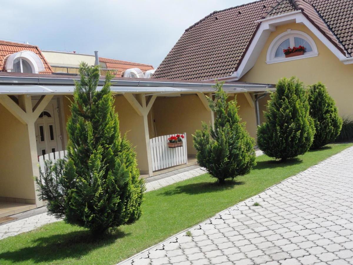 Apartmany Usmev Veľký Meder Exterior foto